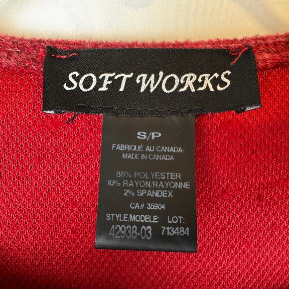 Soft Works Marled Red Asymmetrical Button Shoulder Knit Top Size S/P - Picture 5 of 7